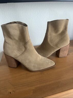 Steve Madden Beige Suede Block Heel Ankle Booties